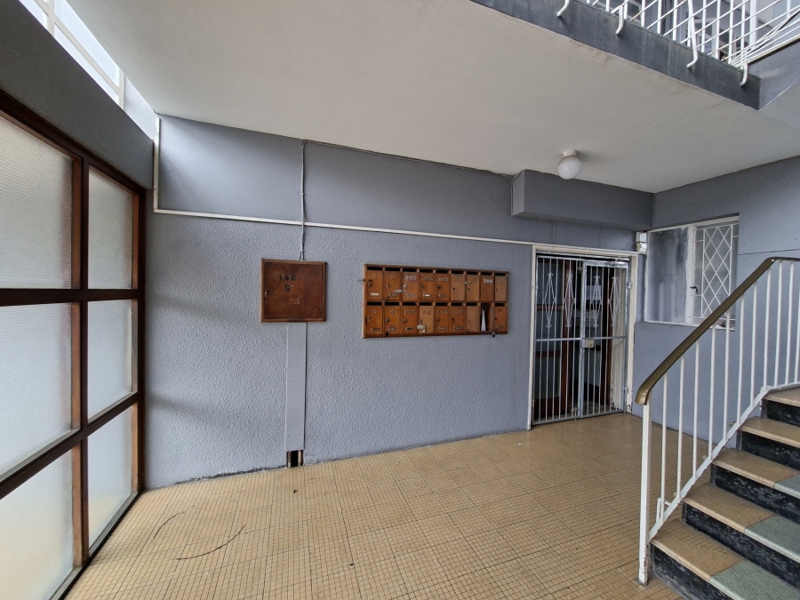 2 Bedroom Property for Sale in Uitenhage Central Eastern Cape